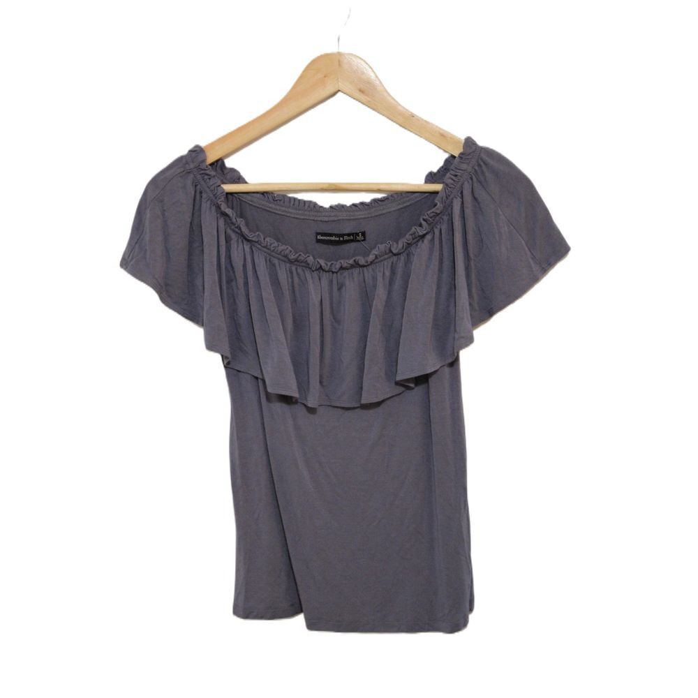 Womens Abercrombie & Fitch Blue Gray Ruffle Trim Elastic Neckline Blouse Size S